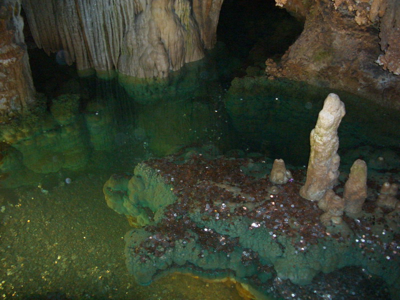 Wishing Well. Luray Caverns: The Drapery formations